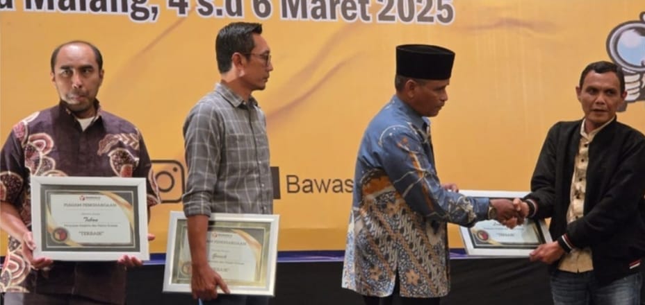 Penghargaan Kajian Hukum Terbaik