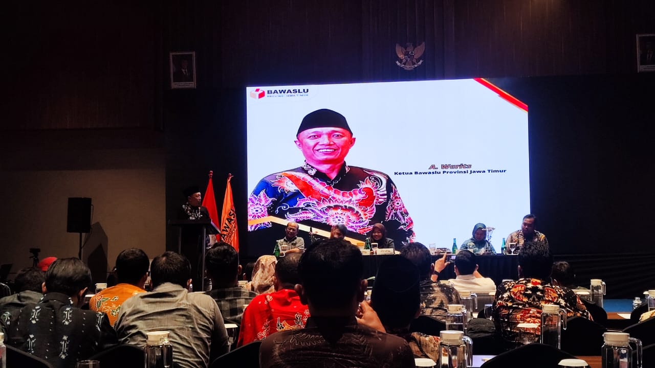 Penyusunan kaleidoskop