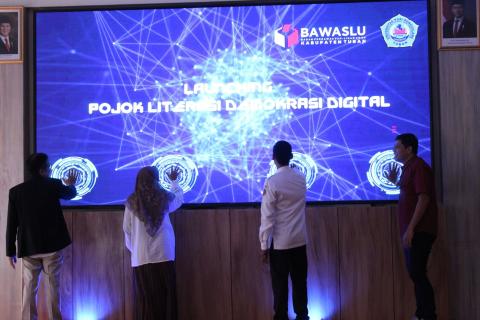 Launching Pojok Literasi Demokrasi