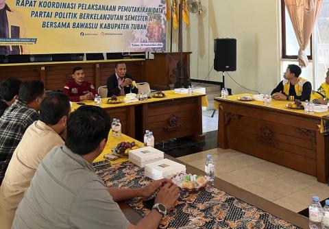 2_Bawaslu Tuban Koordinasi Pemutakhiran Data Partai Golkar Semester II