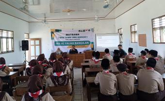 Diskusi di MA Alfalah Bangilan